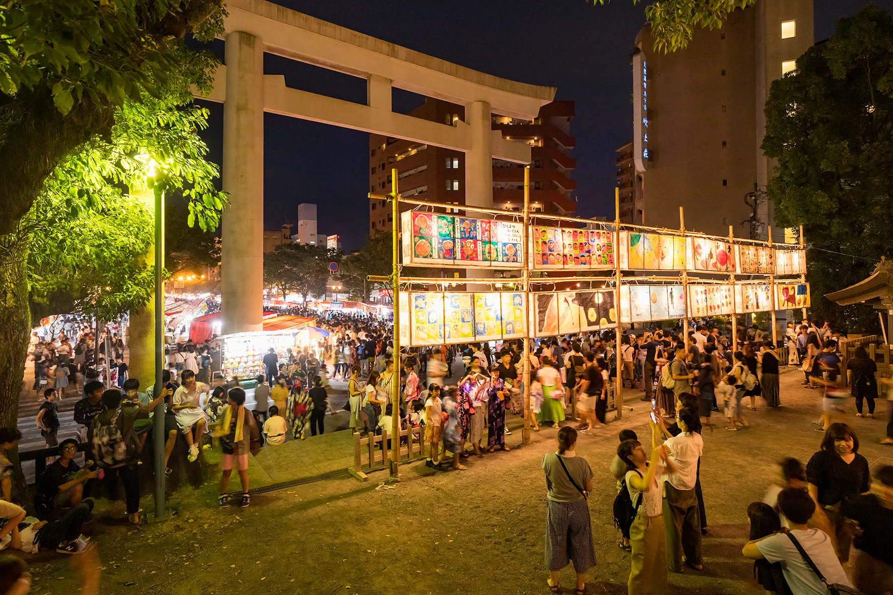 照国神社六月灯